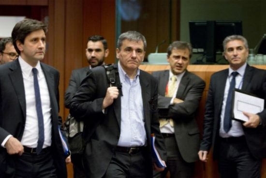 Τελειώνουν χρόνος και χρήμα – Ορόσημο η 7η Δεκεμβρίου για ΔΝΤ και χρέος