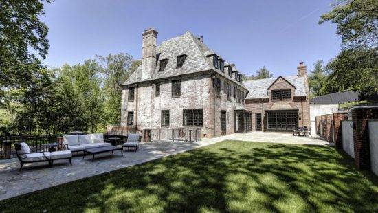 Δείτε το… φτωχικό στο οποίο θα μετακομίσει η οικογένεια Ομπάμα (Photos)