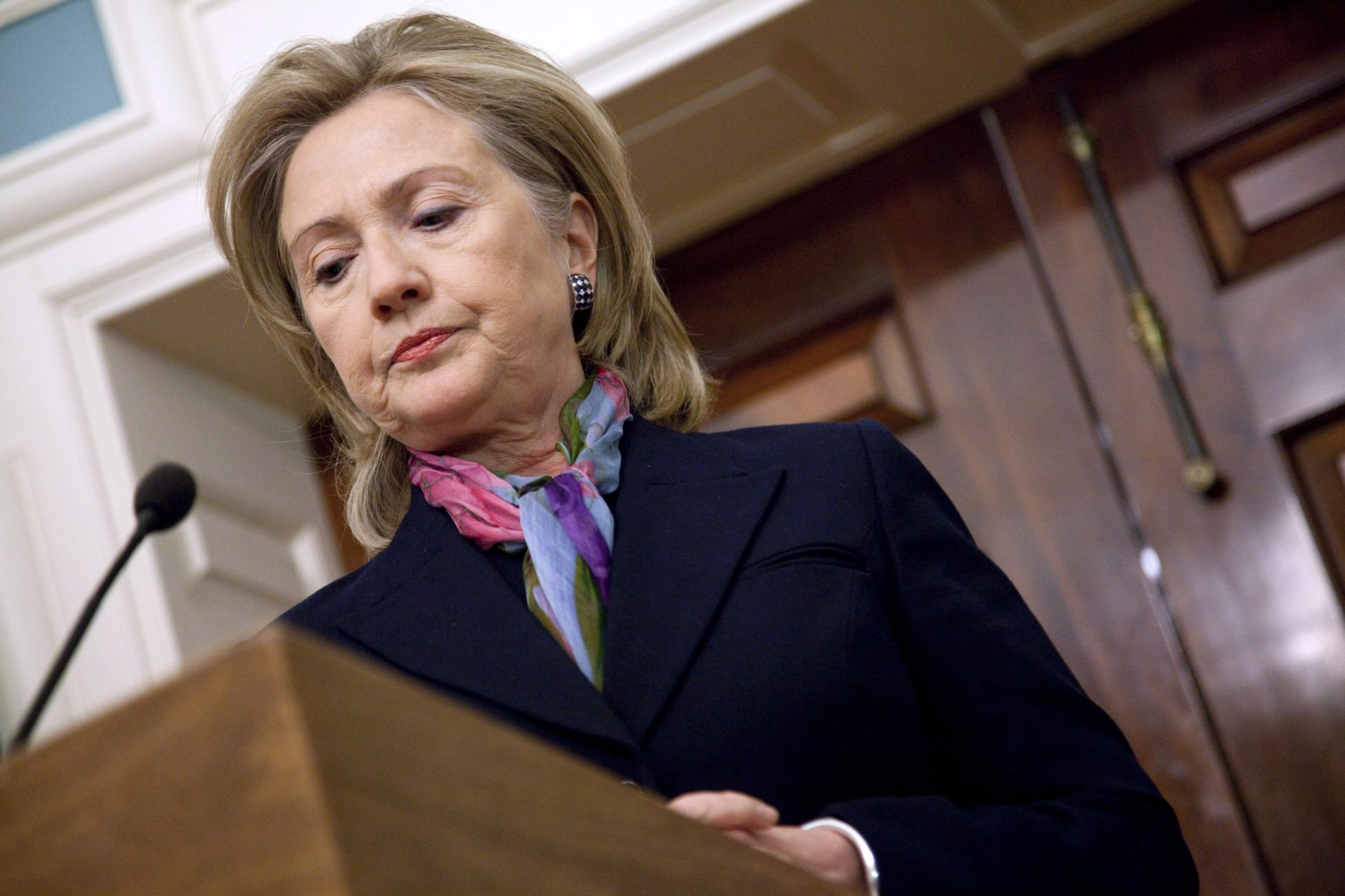 Προβάδισμα πέντε μονάδων στην Κλίντον δίνει νέα δημοσκόπηση