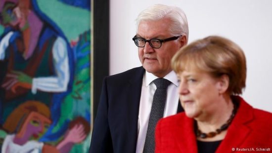 Μέρκελ: Υπέρ της υποψηφιότητας Σταϊνμάιερ για τη γερμανική προεδρία