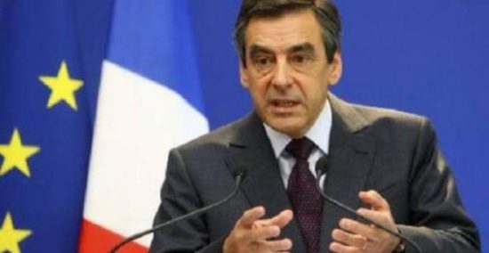 Δημοσκόπηση: Φαβορί ο Φιγιόν για το χρίσμα της δεξιάς παράταξης στις προκριματικές εκλογές