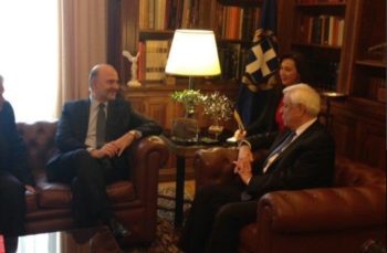 «Μήνυμα» Μοσκοβισί προς ΔΝΤ: Να έχει κατά νου τις ευαισθησίες στα εργασιακά