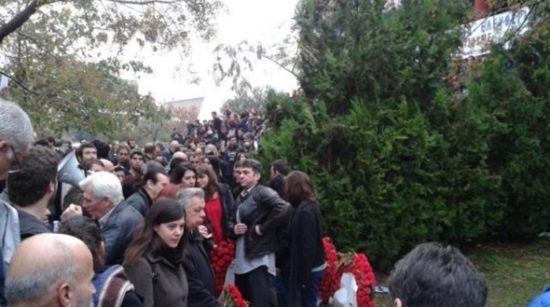 Θεσσαλονίκη: Ένταση στην κατάθεση στεφάνων για το Πολυτεχνείο