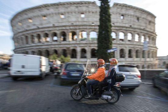 Scooterino: Η εφαρμογή που λύνει τα χέρια των Ρωμαίων