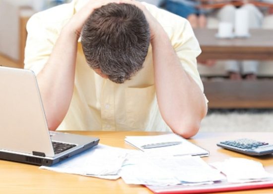 Η «συντριβή» του Έλληνα φορολογούμενου