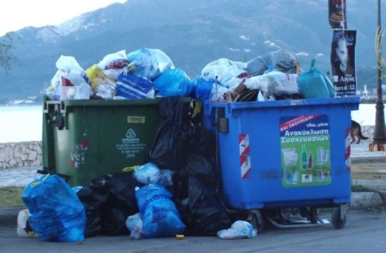 Ζάκυνθος: Βουνά από σκουπίδια – Άκαρπες οι διαβουλεύσεις και κίνδυνοι για τη δημόσια υγεία