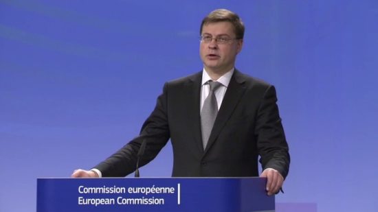 Δεν μπορεί να επιβεβαιώσει ο Ντομπρόβσκις συμφωνία στο Eurogroup της 5ης Δεκεμβρίου