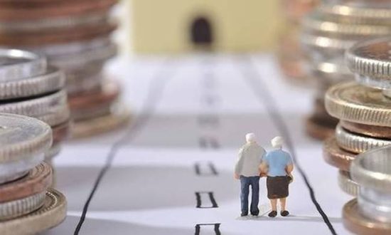 «Μαχαίρι» έως και 40% στο ΕΚΑΣ για να βγει ο… λογαριασμός 430 εκατ. ευρώ