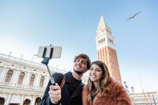tourism-selfie-large
