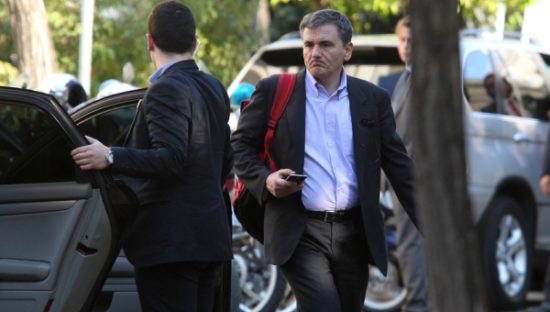 Κόντρα Τσακαλώτου-Βελκουλέσκου για τις δηλώσεις Τόμσεν και τις παροχές Τσίπρα