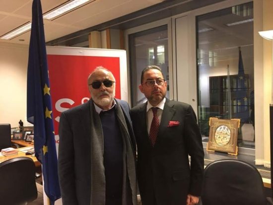 Σε θερμό κλίμα η συνάντηση Κουρουμπλή-Πιτέλα στις Βρυξέλλες