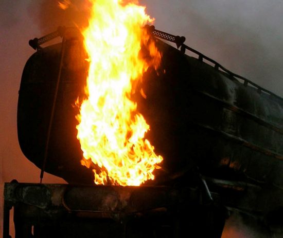 Τουλάχιστον 14 νεκροί και 8 τραυματίες από έκρηξη βυτιοφόρου στη Νιγηρία