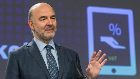 Μοσκοβισί: Ανάπτυξη για να μην πεθάνει η Ευρωζώνη