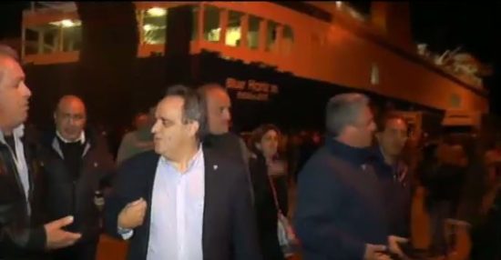 Συγκρούσεις μεταξύ ναυτικών και αγροτών στο λιμάνι του Ηρακλείου