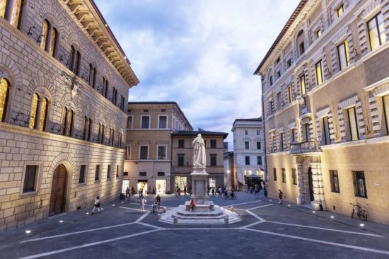 Monte Dei Paschi: Το ΥΠΟΙΚ θα εγγυηθεί τη συνέχιση λειτουργίας και τις καταθέσεις