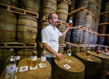 Κούβα: Θέλει να ξεπληρώσει το χρέος της στην Τσεχία με ρούμι!