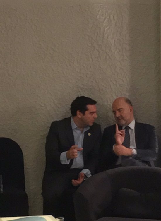 Όταν δύο φίλοι συζητούν…