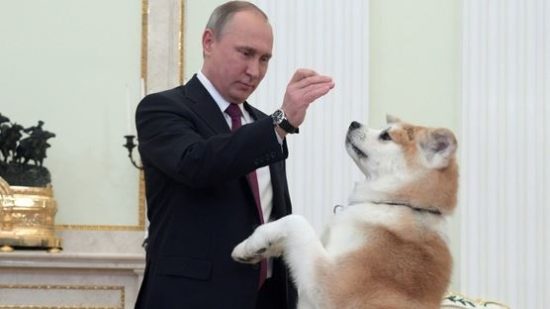 «Ηχηρό» μήνυμα του Πούτιν μέσω του σκυλιού του