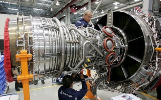 Λίγο πάνω από «junk» η Rolls-Royce για την S&P