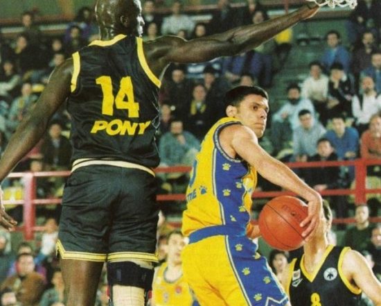 Όταν η «Νίκας» έπαιζε μπάσκετ…