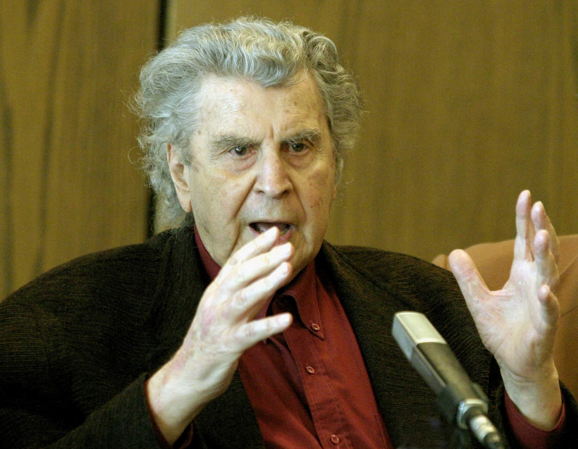 Πώς σχολιάζει ο Μίκης την ανάμειξη Μουλόπουλου στον ΔΟΛ