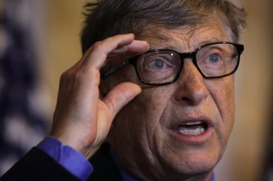 bill-gates-once-locked-himself-in-a-bathroom-during-an-interview-and-refused-to-come-out-until-the-reporter-apologized-for-needling-him