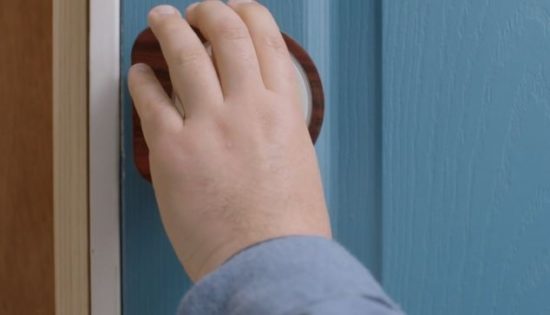 Η εφαρμογή που κλειδώνει για σας από το κινητό με 111 ευρώ