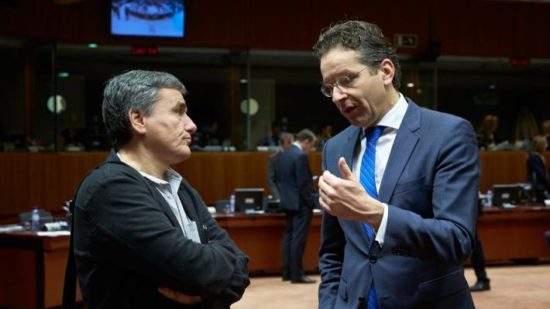 Θυσιάζουν αφορολόγητο – συντάξεις έναντι ελάφρυνσης χρέους «αν χρειαστεί»