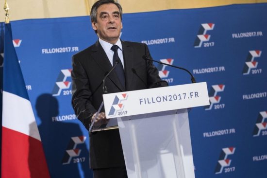 Δημοσκόπηση: Το 65% των Γάλλων δεν «πείθεται» από τον Φιγιόν