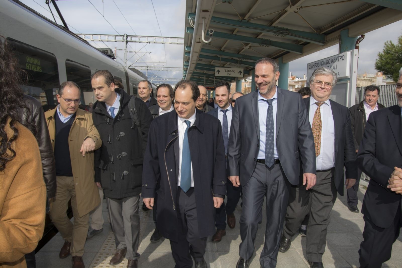 Σπίρτζης: Από τον Ιούνιο Πειραιάς – αεροδρόμιο σε 45 λεπτά με ηλεκτροκίνητα τρένα