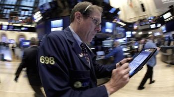 Πορεία σταθεροποίησης για Wall Street – Η προσοχή σε Fed και πετρέλαιο