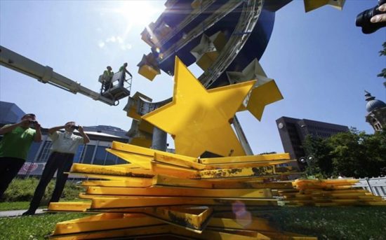 Τρία σενάρια διάλυσης και τρία σενάρια διάσωσης για το ευρώ