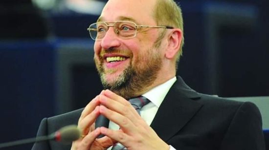 Παμψηφεί Σουλτς στο «τιμόνι» του SPD