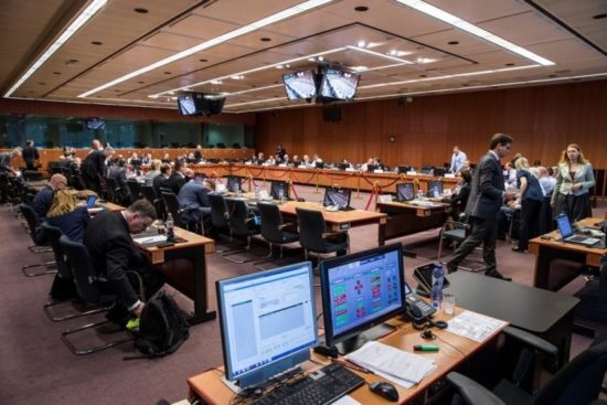 Χωρίς συντάξεις και εργασιακά δεν έχει συμφωνία