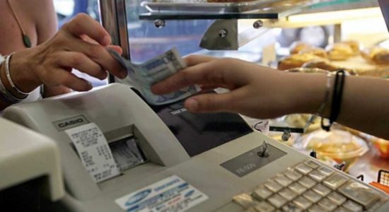 Άμεσο «λουκέτο» και τσουχτερά πρόστιμα για όσους δεν εκδίδουν αποδείξεις