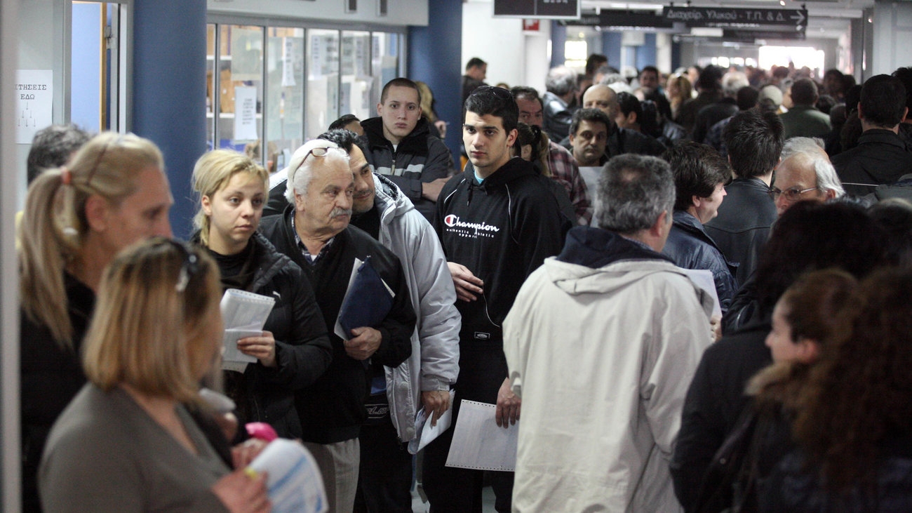 ΕΦΚΑ: Υψηλές εισφορές και λάθη στα σημειώματα