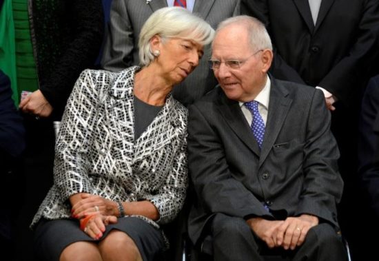 Σόιμπλε: Οφείλουμε να ελέγχουμε τις τράπεζες