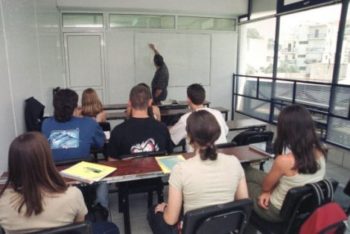 Στα 3,8 δισ. ο λογαριασμός της «δωρεάν» Παιδείας για τους γονείς