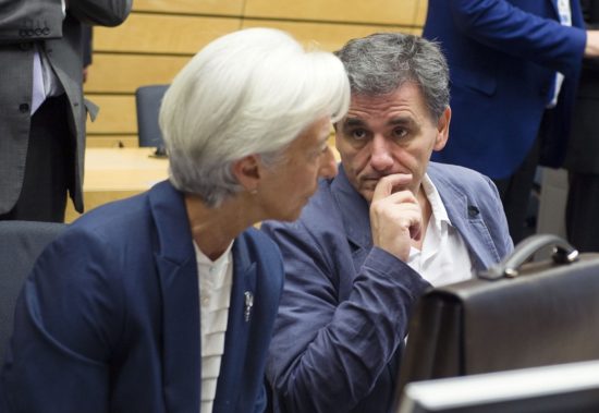 Νέος όρος στο προσχέδιο της συμφωνίας: Το ΔΝΤ θα ελέγχει το πλεόνασμα