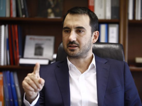 Χαρίτσης: Με ένα «κλικ» και χωρίς κόστος οι άδειες για τουριστικά καταλύματα και καταστήματα