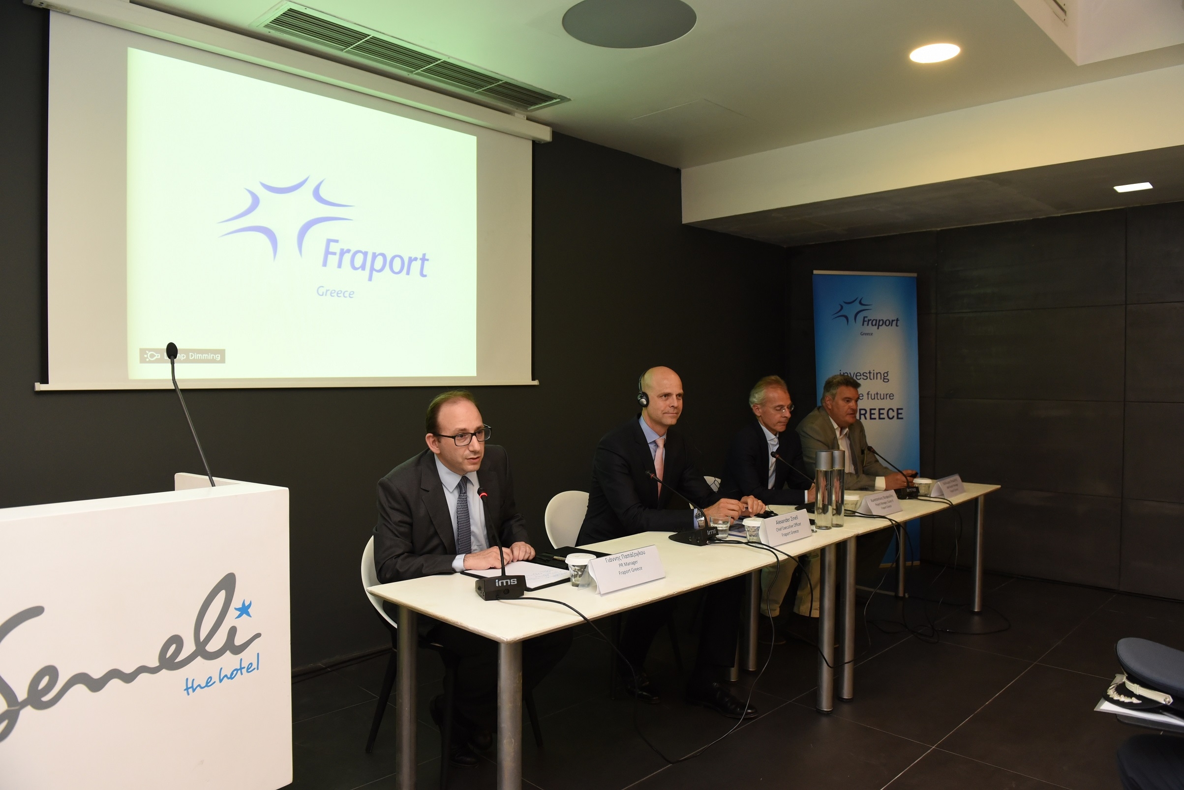 (Από αριστερά) κ.κ. Γιάννης Παπάζογλου PR Manager  Fraport Greece, Alexander Zinell Δ/νων Σύμβουλος Fraport Greece, Κώνσταντίνος Θεοφανίδης Project Manager Fraport Greece, Θεόδωρος Νταμάτης Airport Manager του αεροδρομίου Μυκόνου