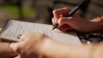 Μελέτη: Δείξε μου πώς γράφεις, να σου πω ποιος είσαι