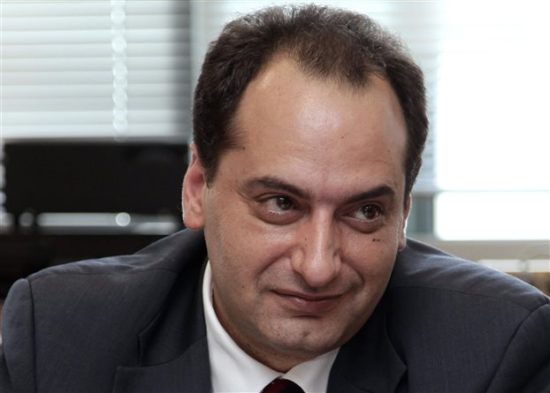 Χρ. Σπίρτζης: Μήνυμα για σκληρή δουλειά η γραβάτα που θα φορέσει ο κ. Τσίπρας