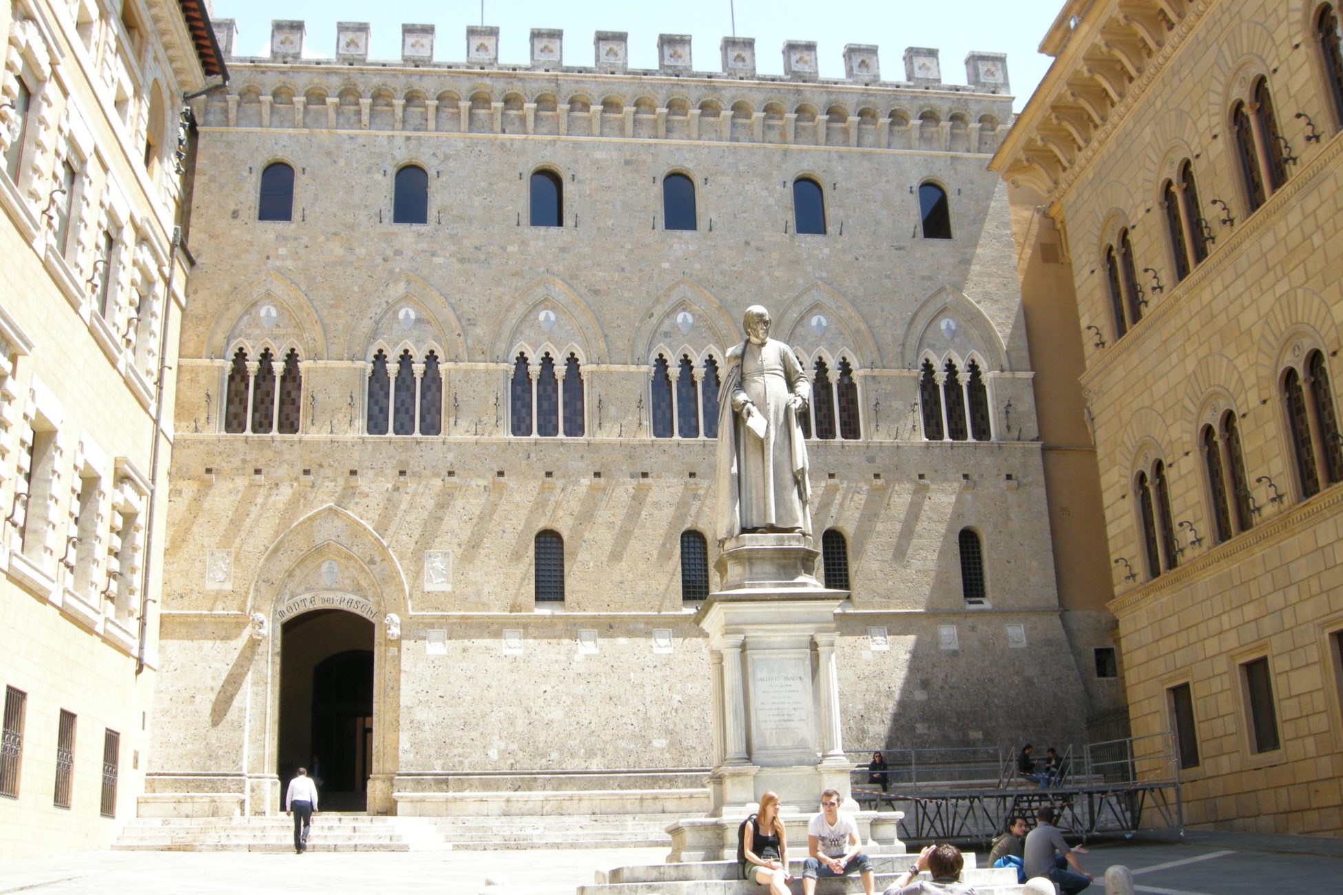 Ζημιές €169 εκατ. για τη Monte dei Paschi