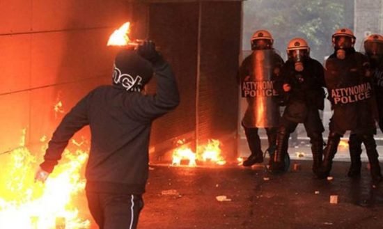 Κι άλλα επεισόδια τη νύχτα στα Εξάρχεια