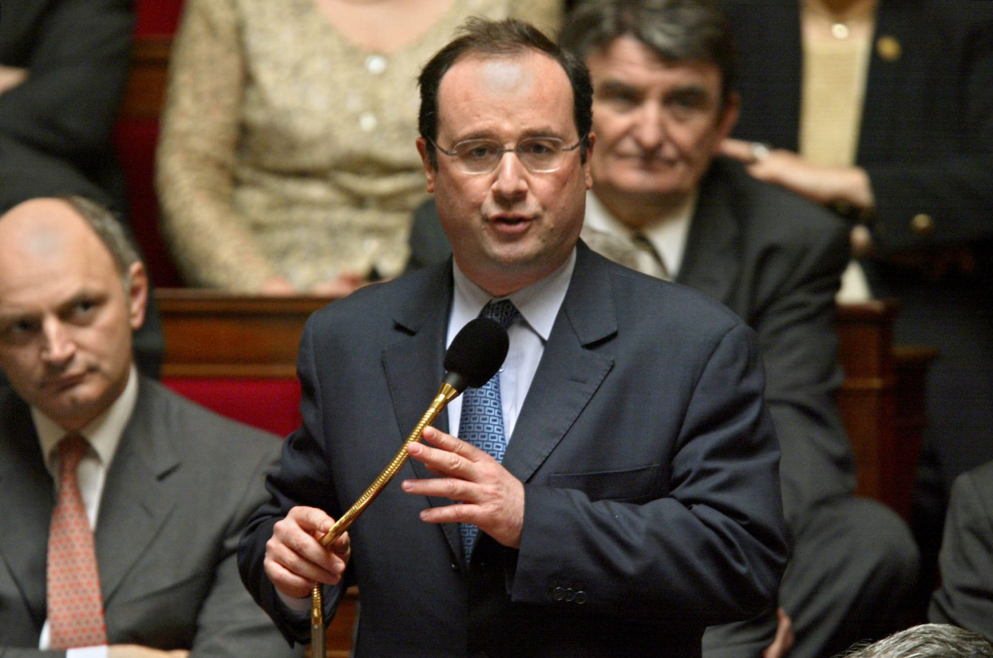 Ολάντ: Θα υπάρξει απάντηση στην επίθεση κατά Μακρόν