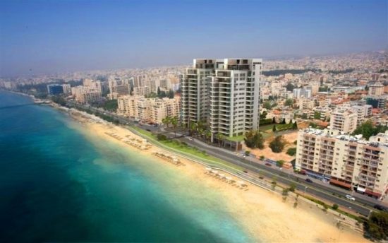 Κύπρος: Αν δεν μπορείς να ξεπλύνεις ρωσικά κεφάλαια, ξέπλυνε τους ίδιους τους Ρώσους