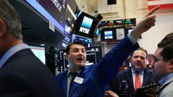 Σε ιστορικό υψηλό ο Nasdaq – Σε αρνητικό έδαφος Dow και S&P 500