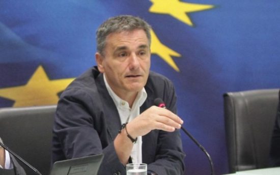 Σκληρή λιτότητα 5 δισ. ευρώ με «αέρα» παροχές