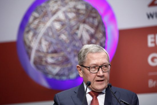 Ρέγκλινγκ: Η Ελλάδα θα βρίσκεται για πολλές δεκαετίες στο μικροσκόπιο του ΕΜΣ